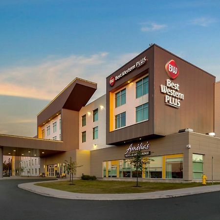 Best Western Plus St. John'S Airport Hotel And Suites Екстериор снимка