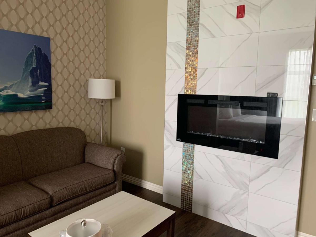 Best Western Plus St. John'S Airport Hotel And Suites Екстериор снимка