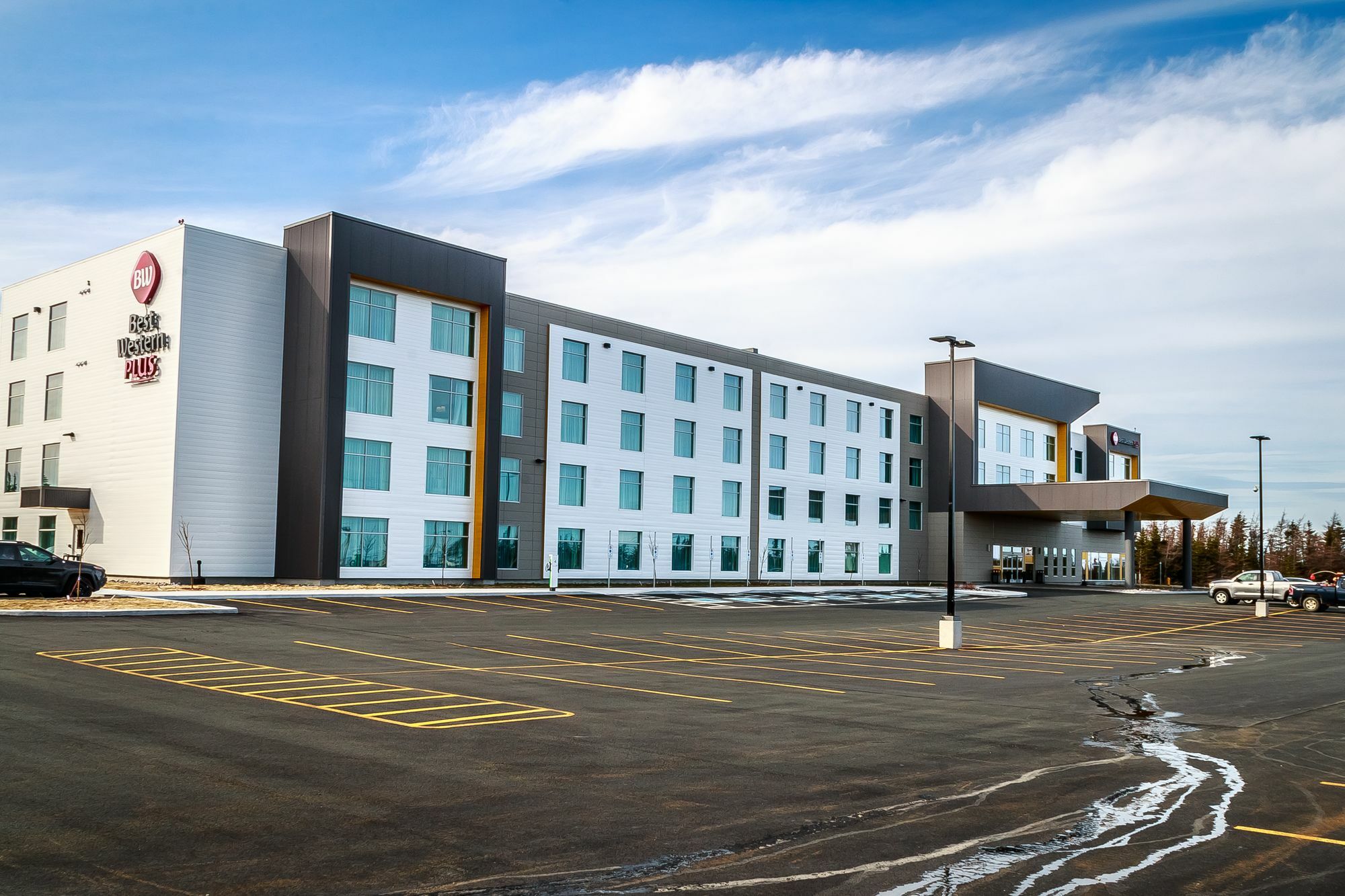Best Western Plus St. John'S Airport Hotel And Suites Екстериор снимка
